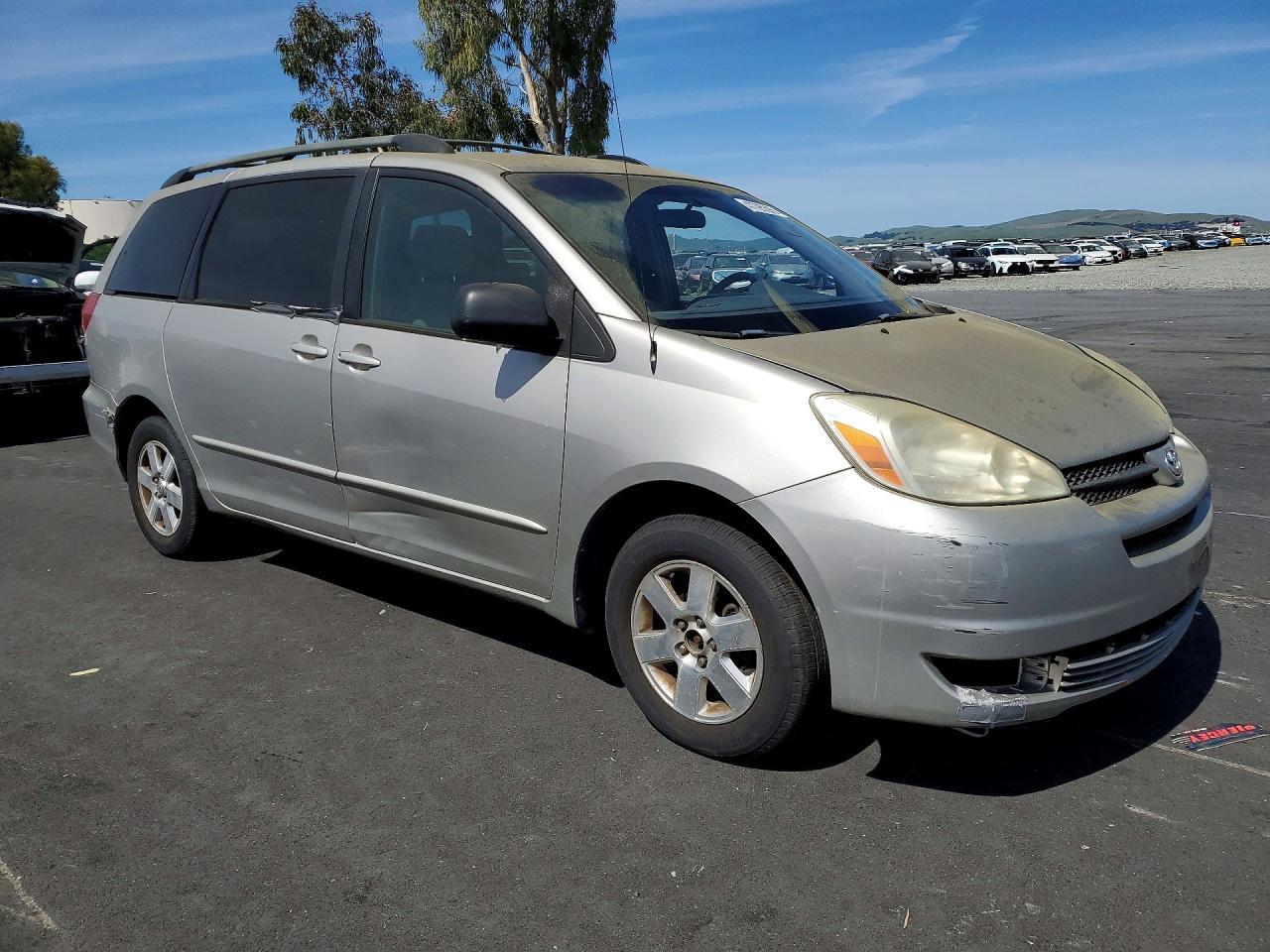 2005 Toyota Sienna - Image 4
