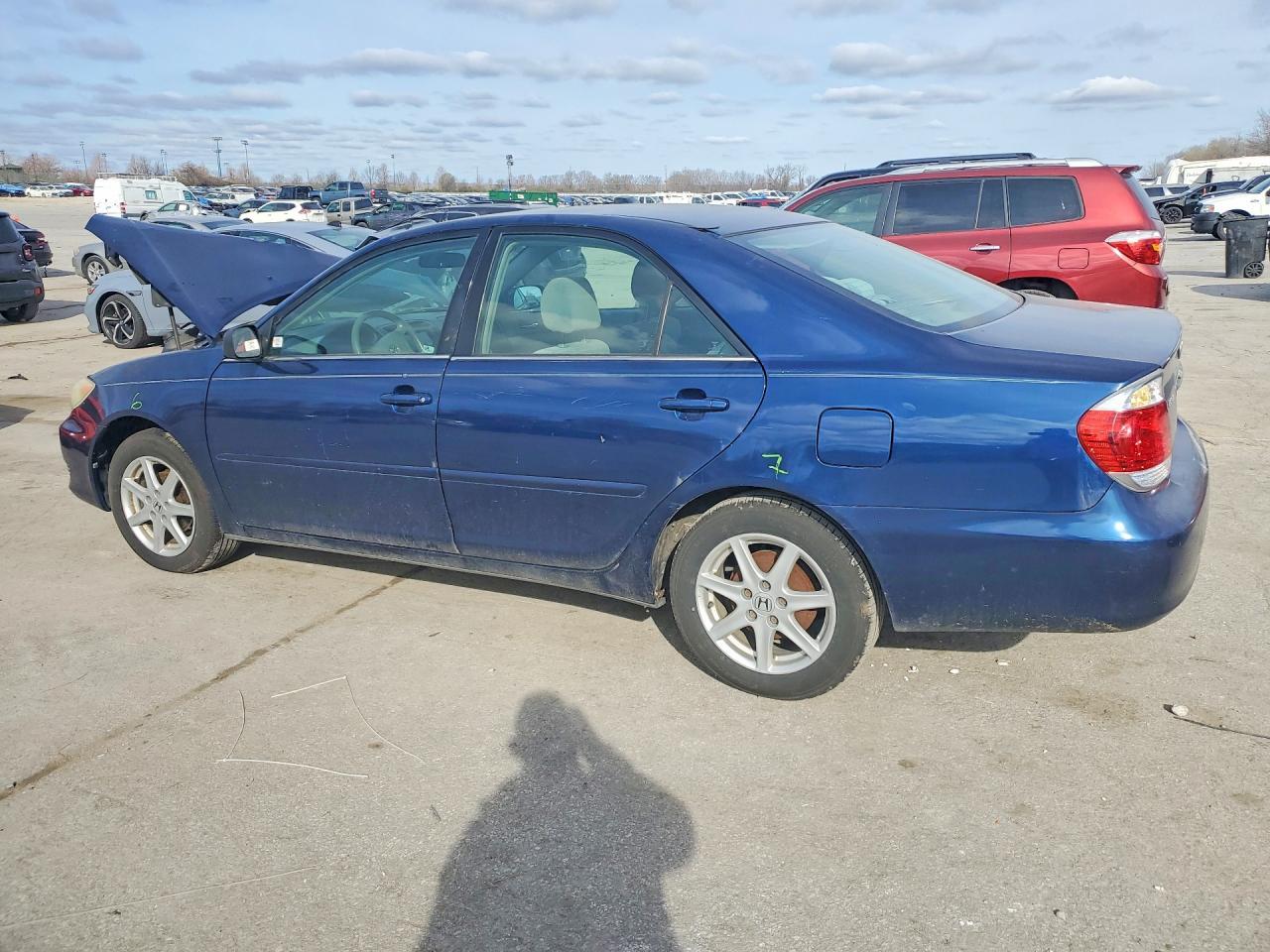 2006 Toyota Camry Le - Image 2