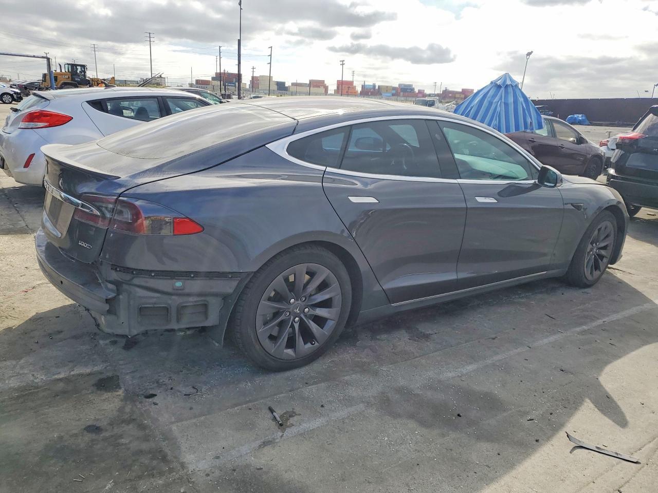 2017 Tesla Model S - Image 3