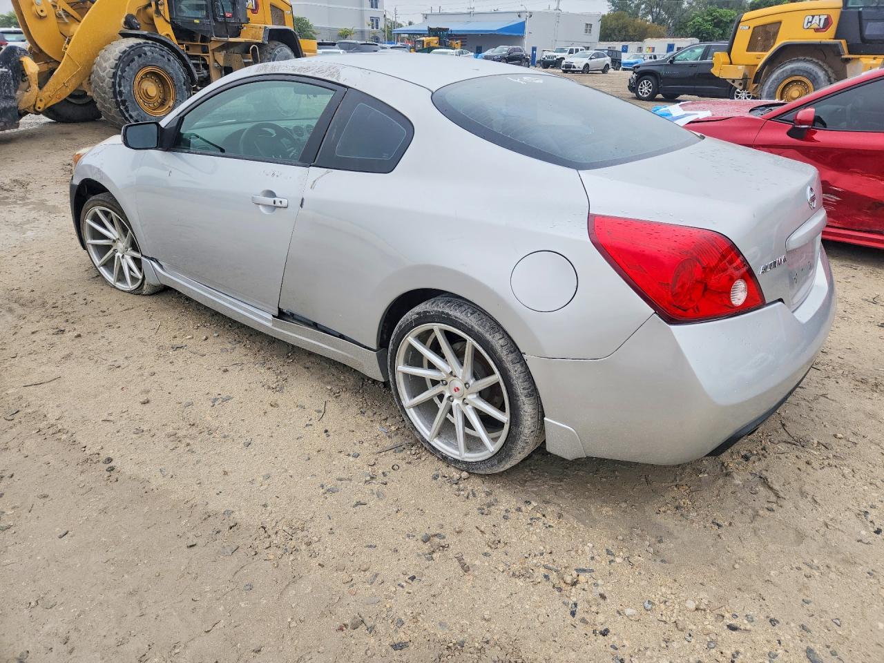 2010 Nissan Altima 2.5 S - Image 2