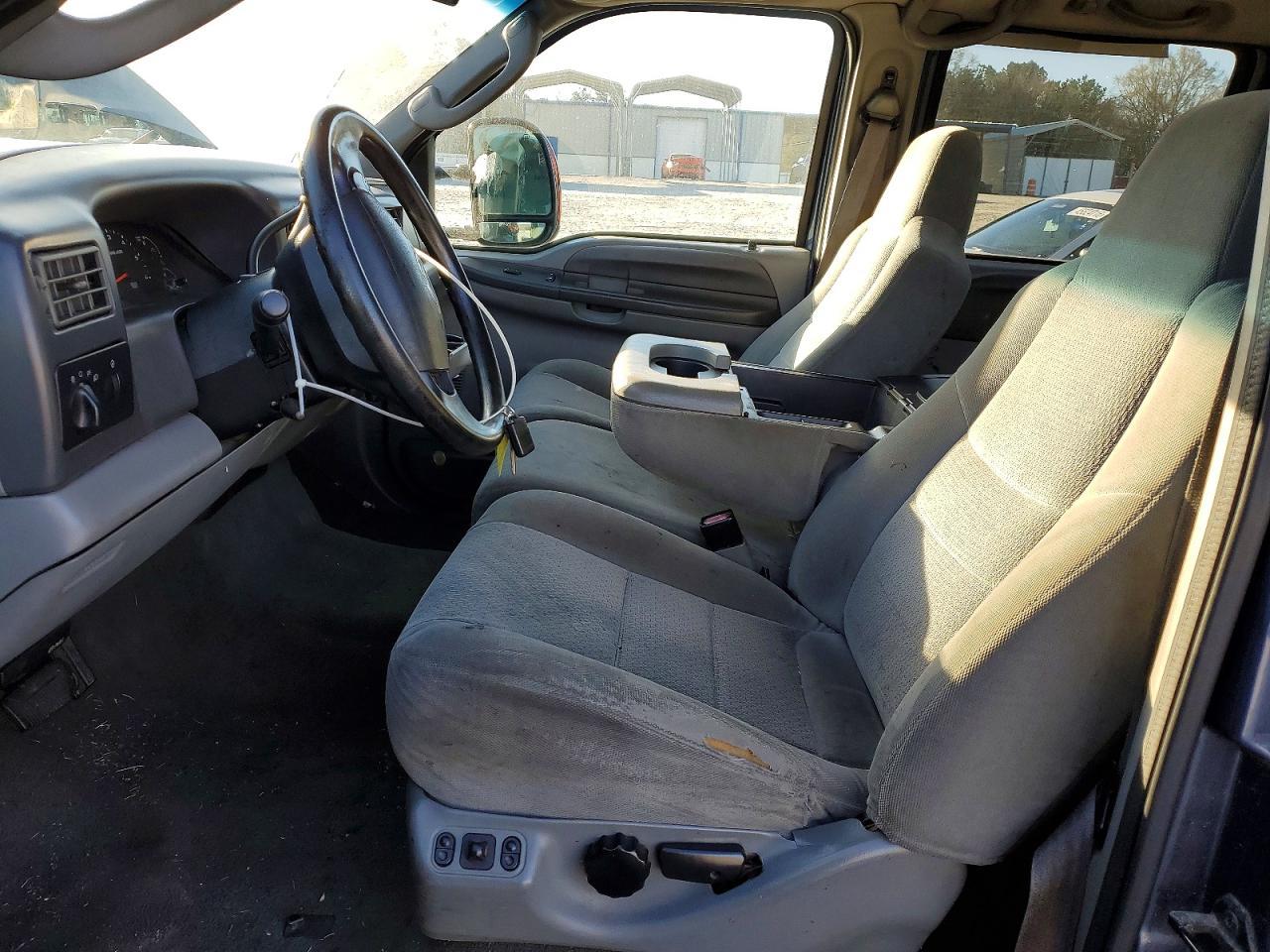 2004 Ford F250 Super Duty - Image 7