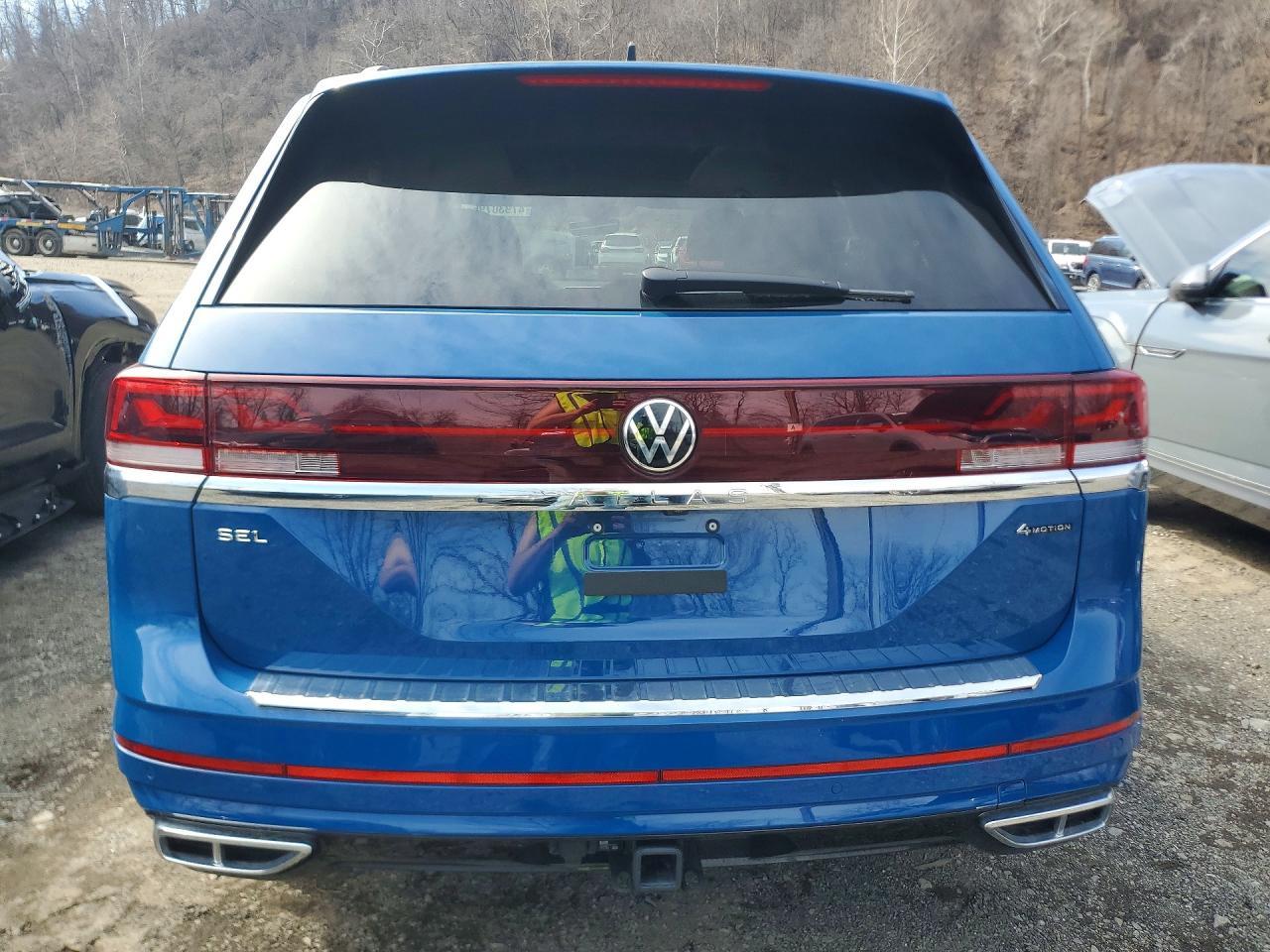 2025 Volkswagen Atlas Sel Premium R-Line - Image 6