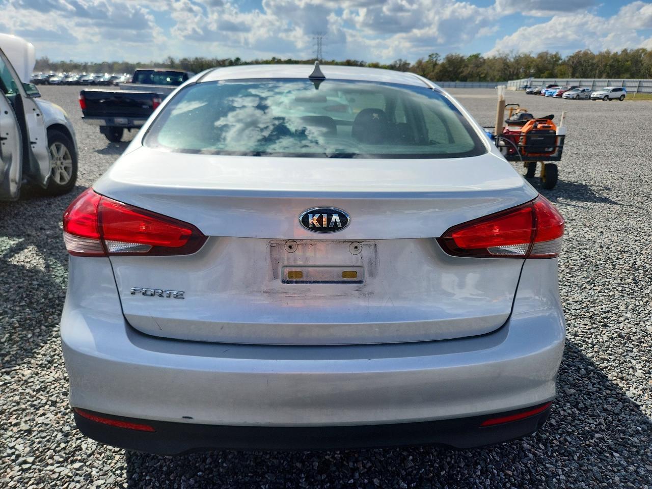 2017 Kia Forte Lx - Image 6