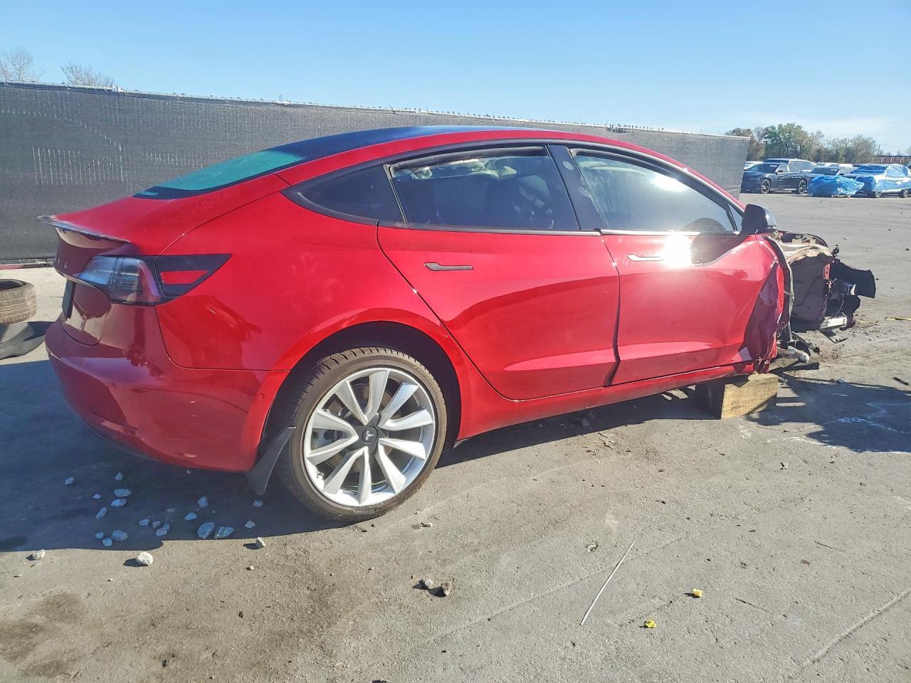 2019 Tesla Model 3 - Image 3