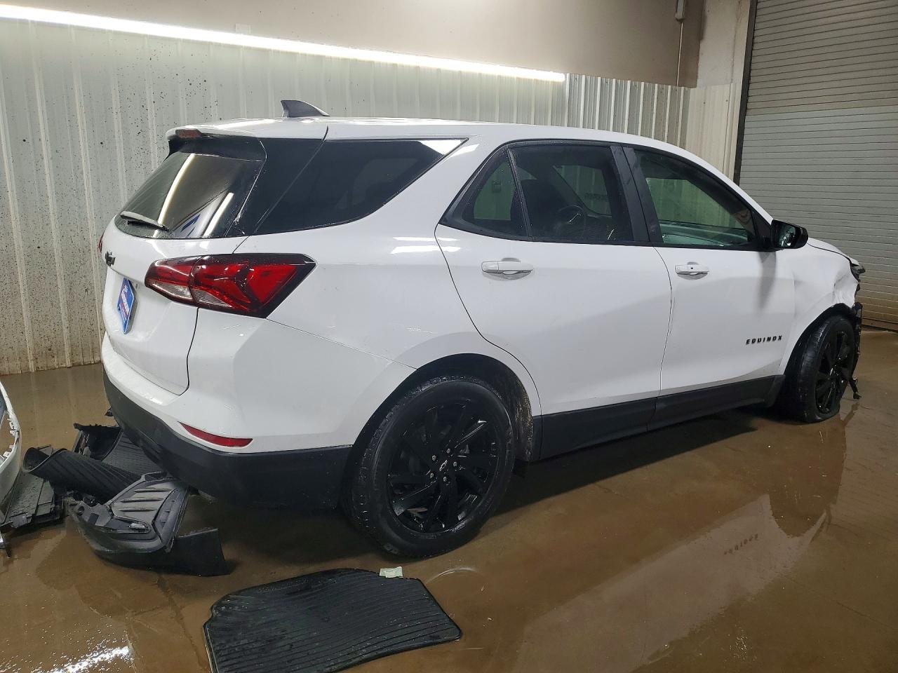 2024 Chevrolet Equinox Ls - Image 3
