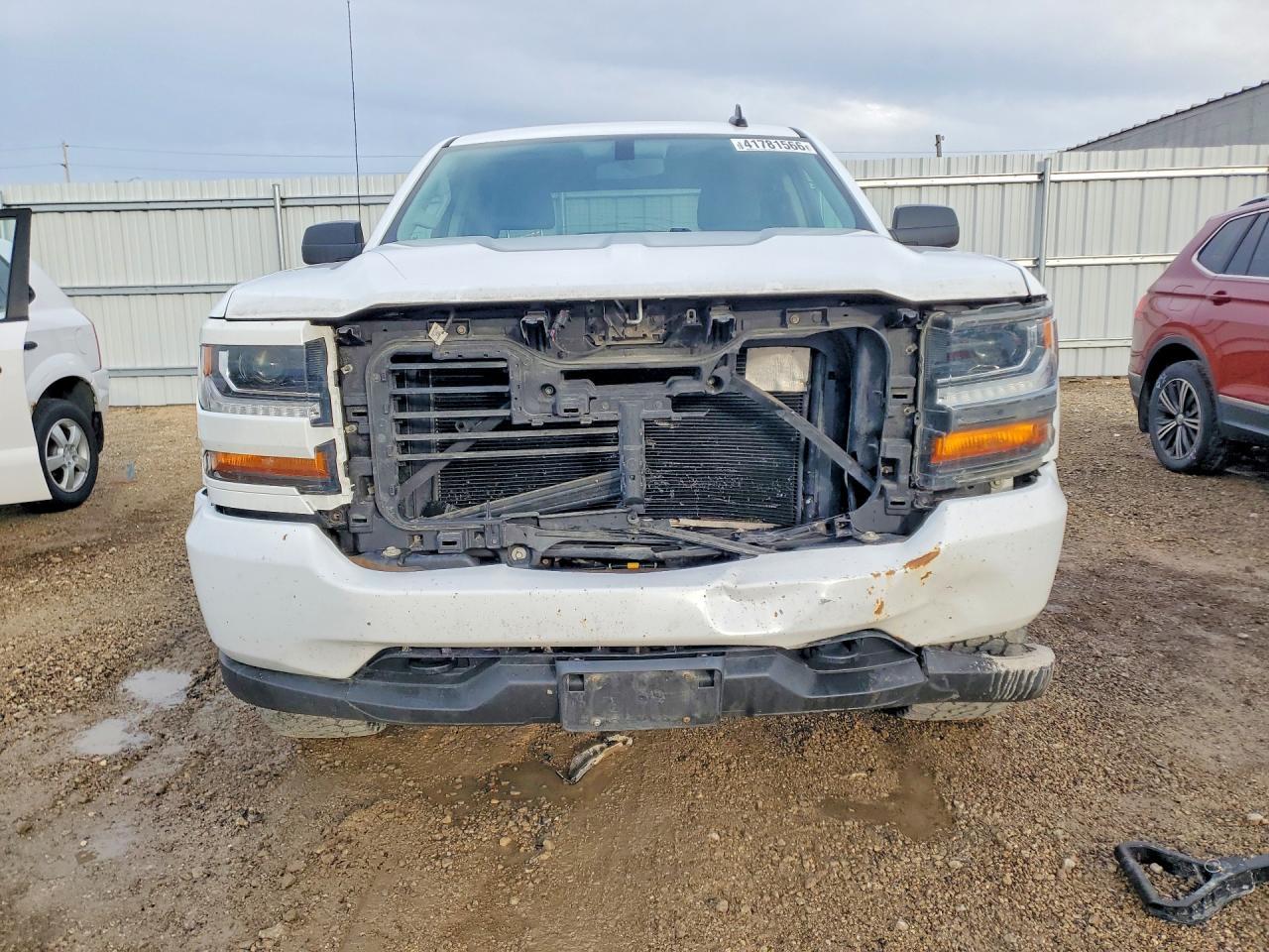 2018 Chevrolet Silverado K1500 Custom - Фото 5