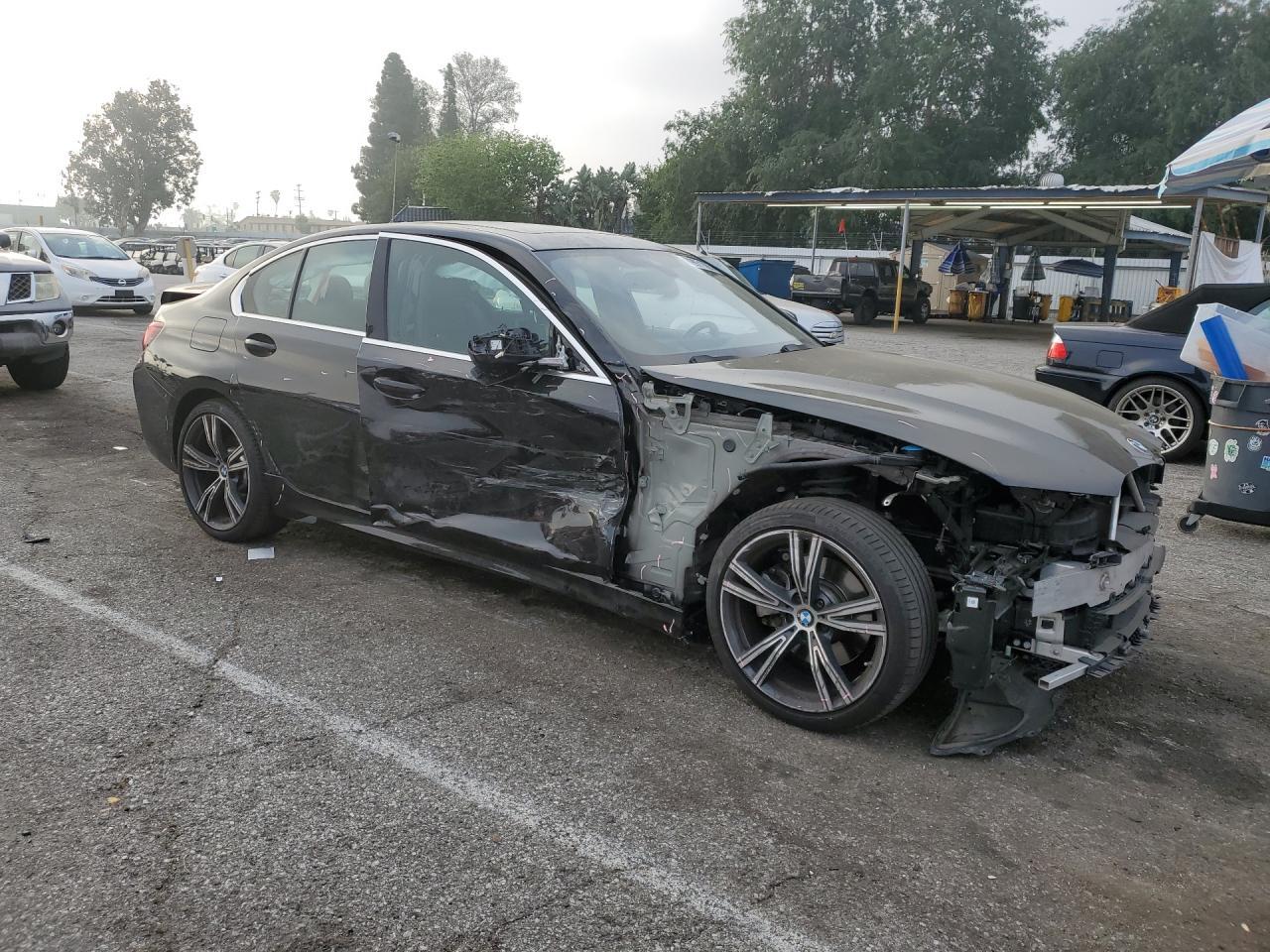 2024 BMW 330I - Image 4