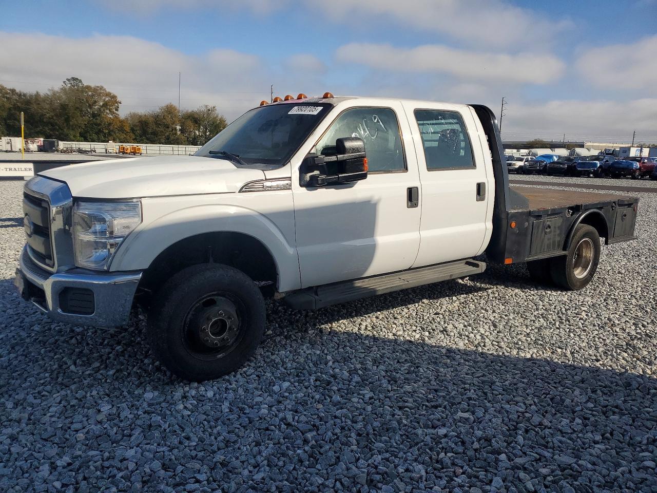 2014 Ford F-350 Flatbed Truck