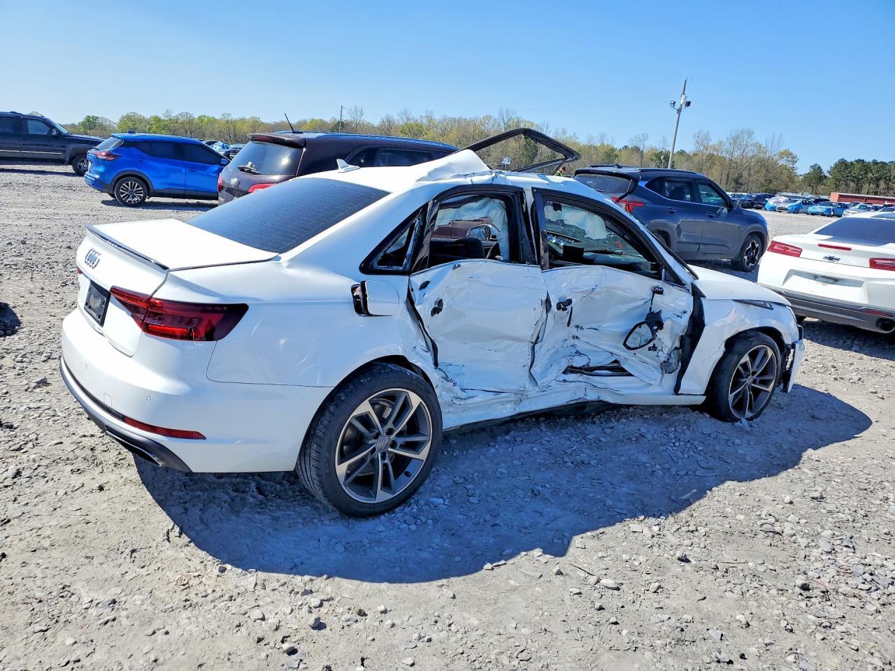2019 Audi A4 Premium - Фото 3