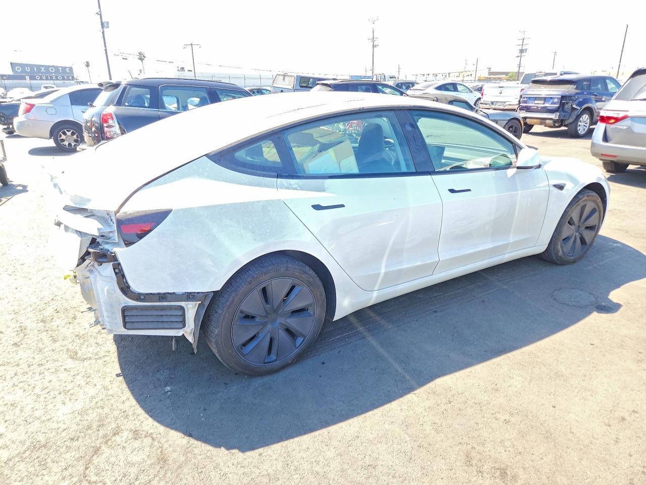 2024 Tesla Model 3 - Фото 3