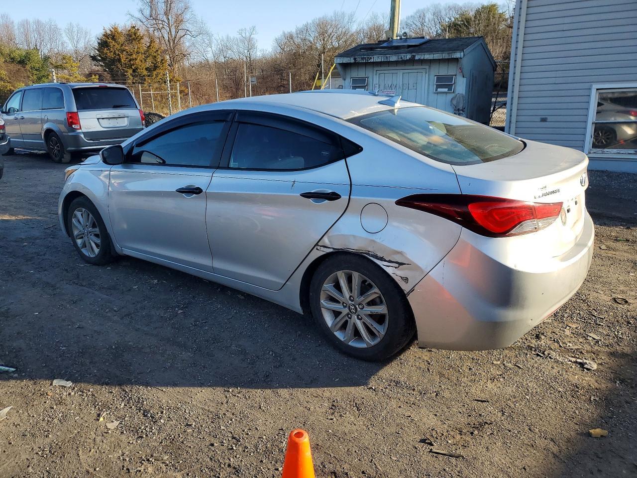 2015 Hyundai Elantra Se - Фото 2