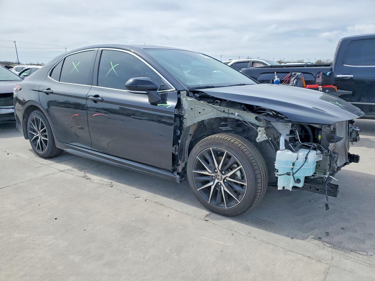 2024 Toyota Camry Se - Image 4