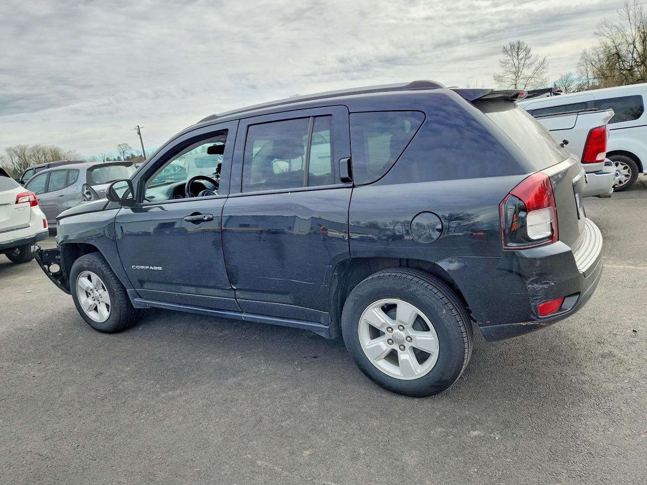2016 Jeep Compass Latitude - Фото 2