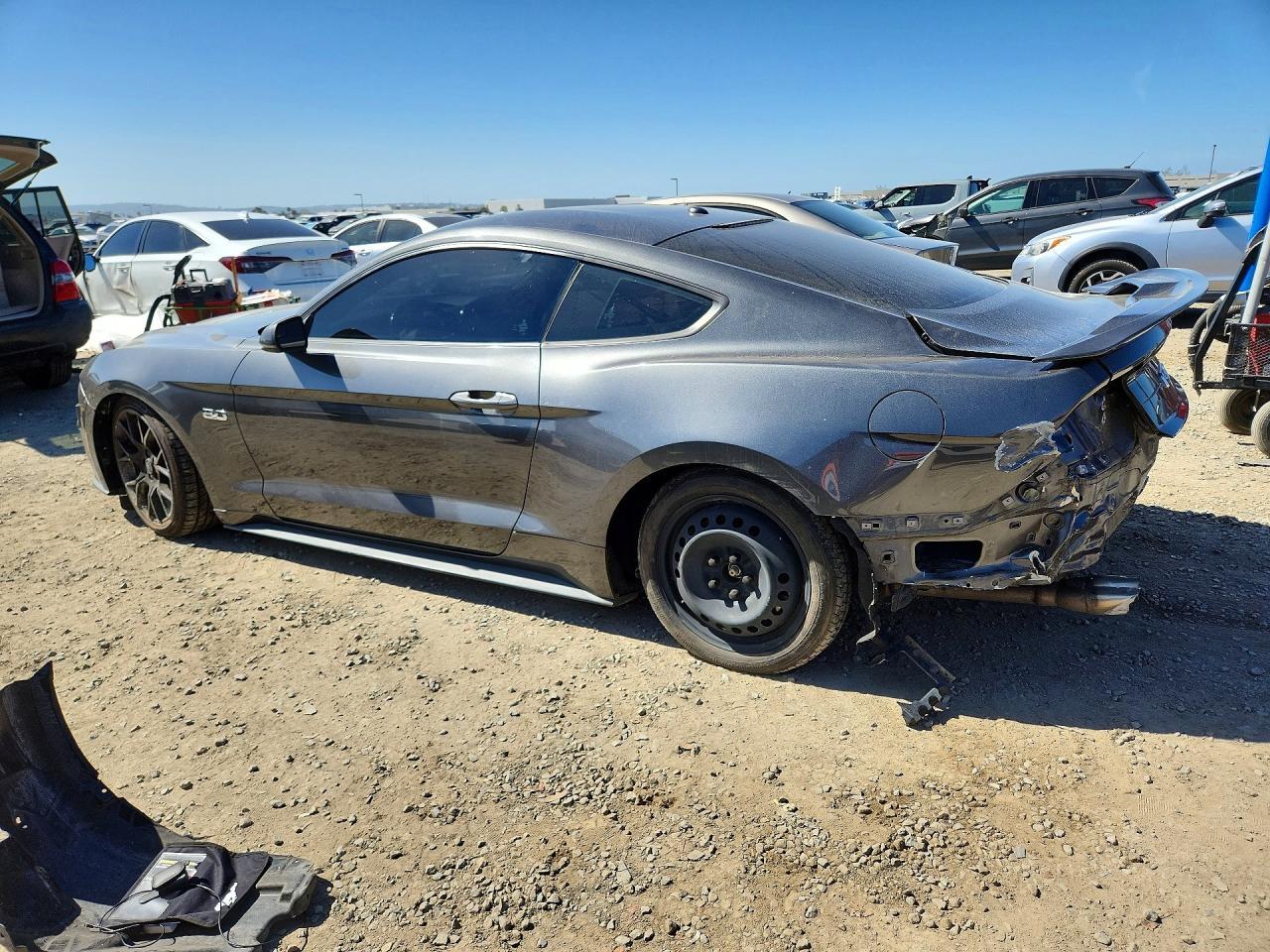 2020 Ford Mustang Gt - Фото 2