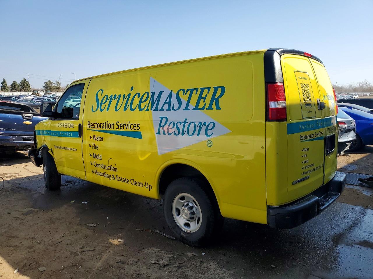 2015 Chevrolet Express G2500 - Фото 2
