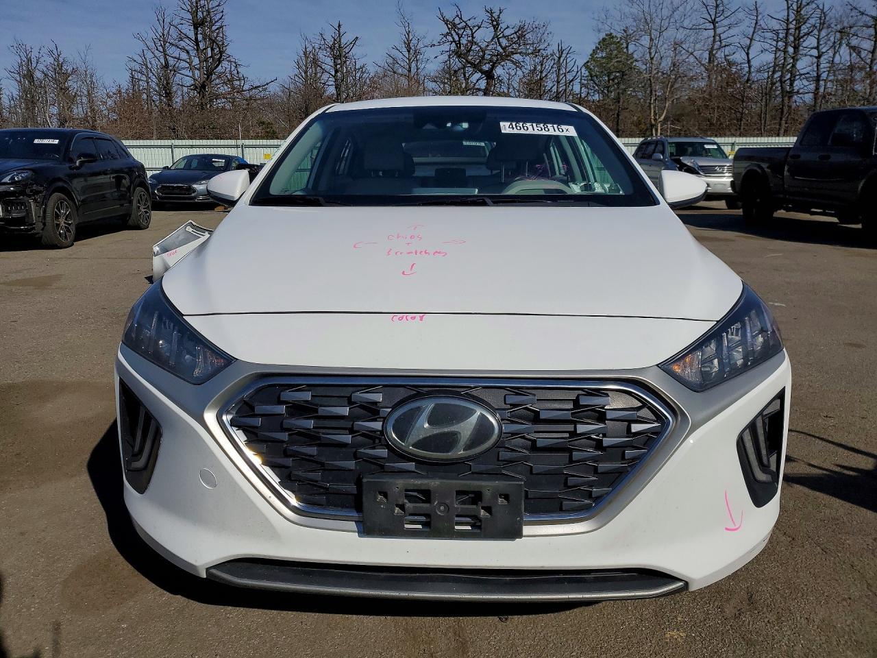 2020 Hyundai Ioniq Plug-In Hybrid Sel - Image 5