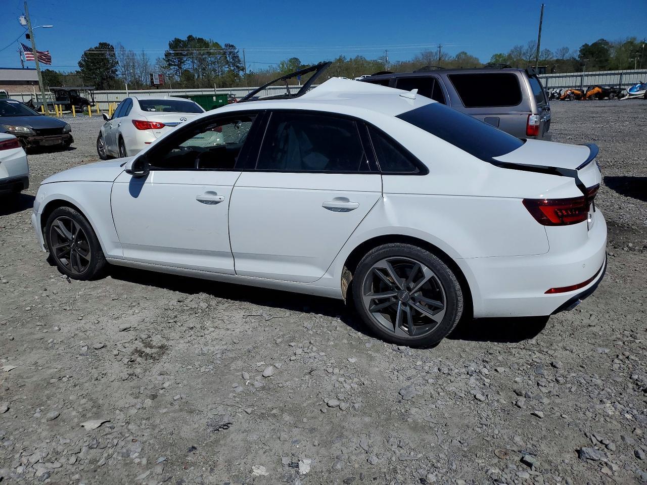 2019 Audi A4 Premium - Фото 2