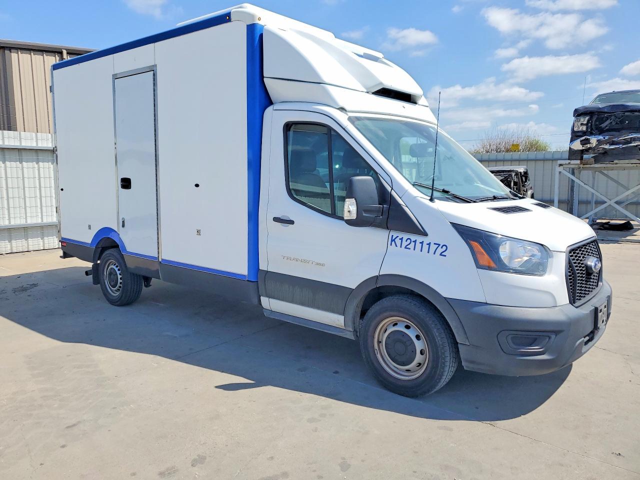 2021 Ford Transit Delivery Truck - Фото 4