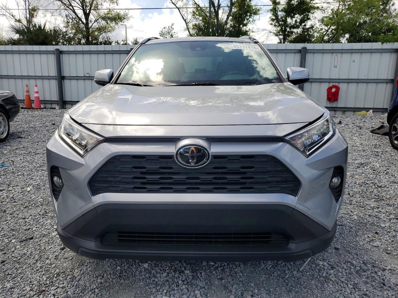 2019 Toyota Rav4 Xle - Image 5