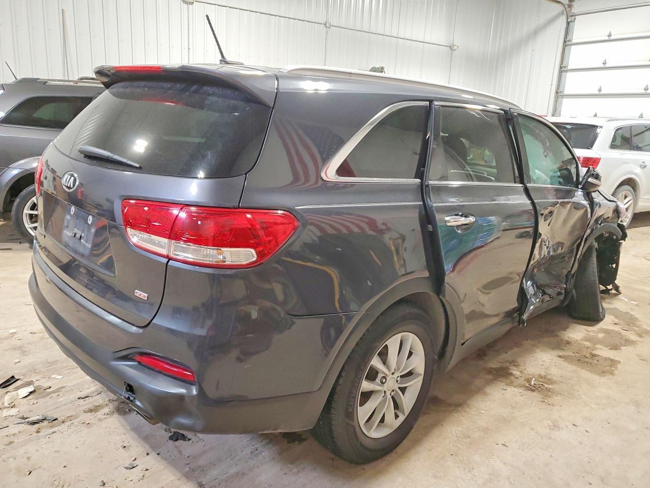 2017 Kia Sorento Lx - Фото 3