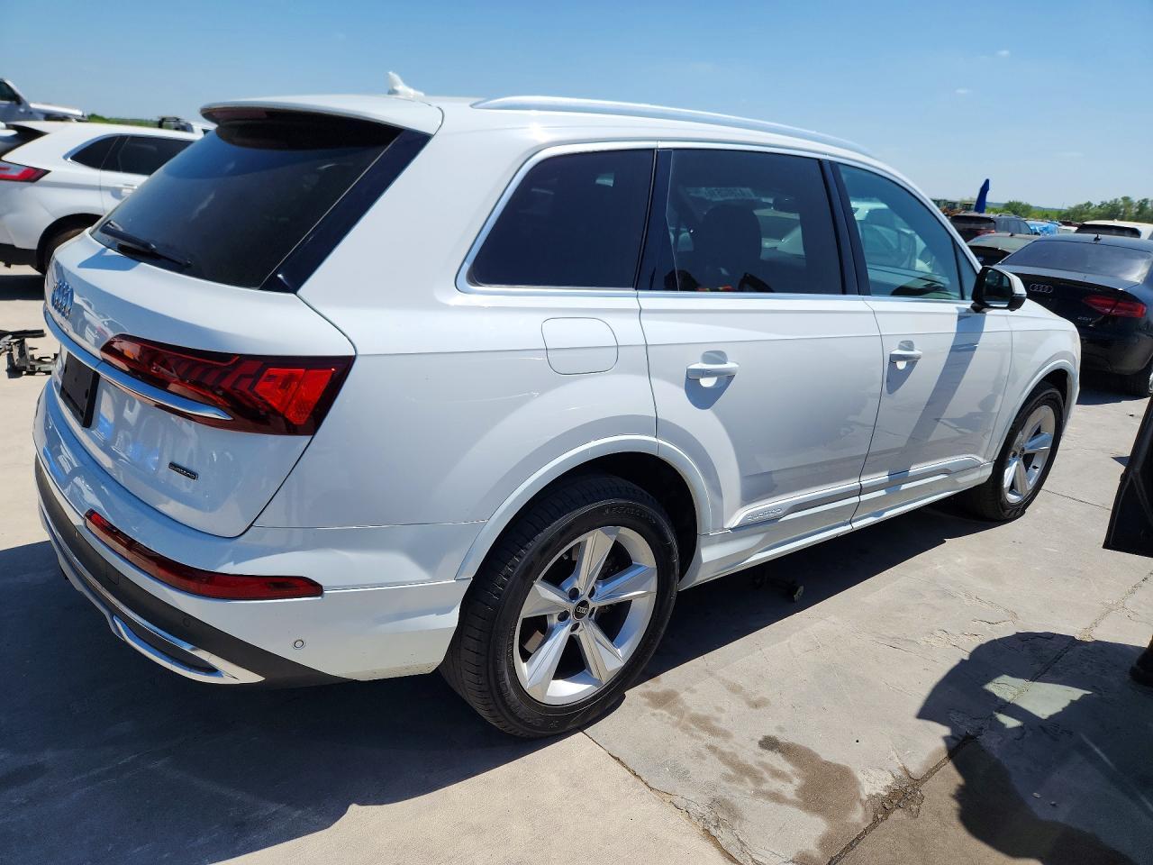 2021 Audi Q7 Premium - Image 3