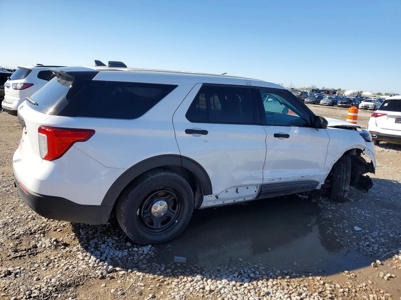 2023 Ford Explorer Police Interceptor - Фото 3