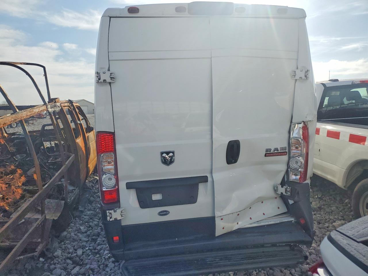 2022 Ram Promaster 2500 Utility / Service Van - Фото 6