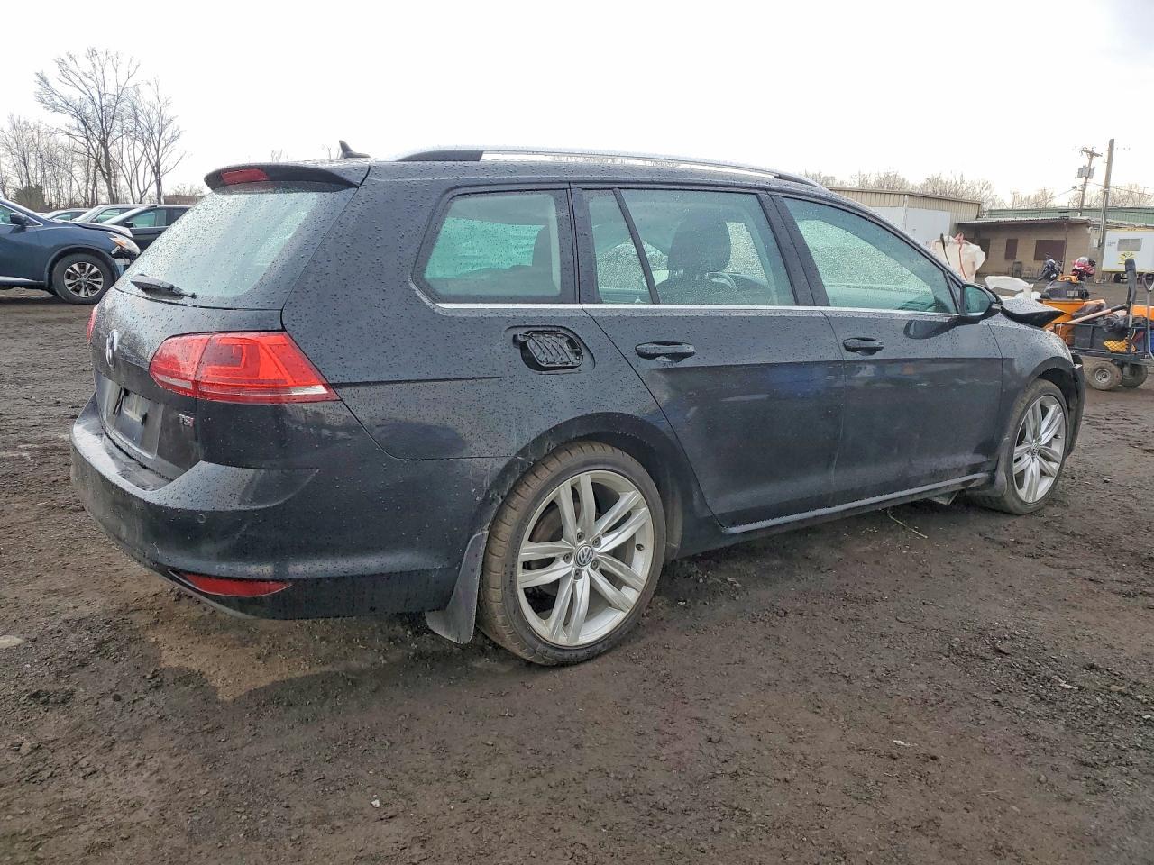 2015 Volkswagen Golf Sportwagen S - Image 3