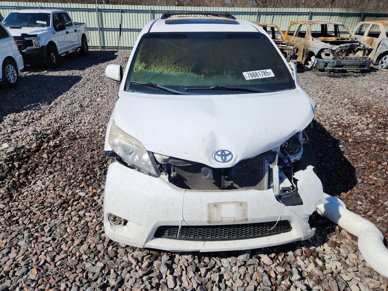 2014 Toyota Sienna Xle 8-Passenger - Фото 5