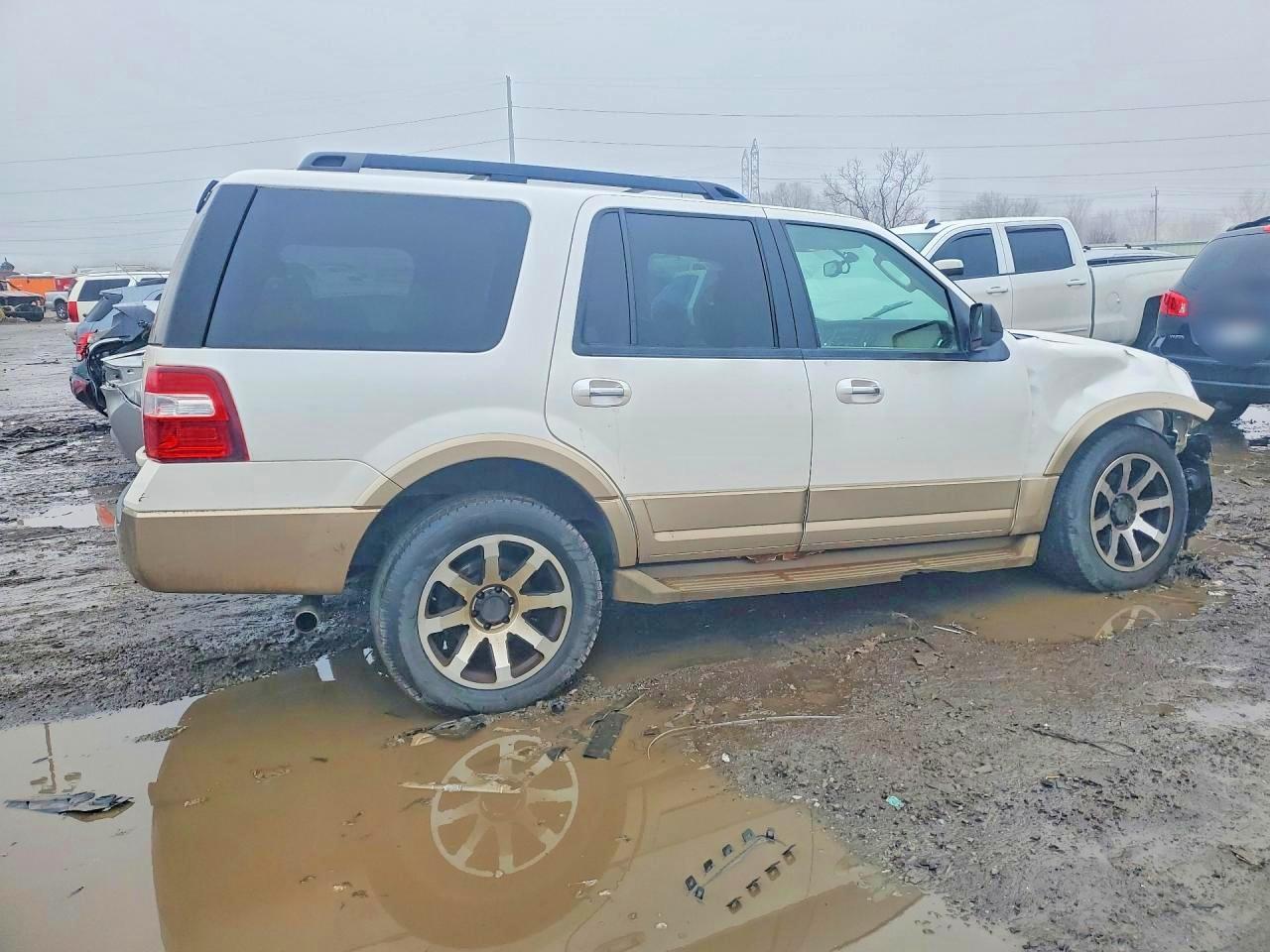 2011 Ford Expedition Xlt - Фото 3