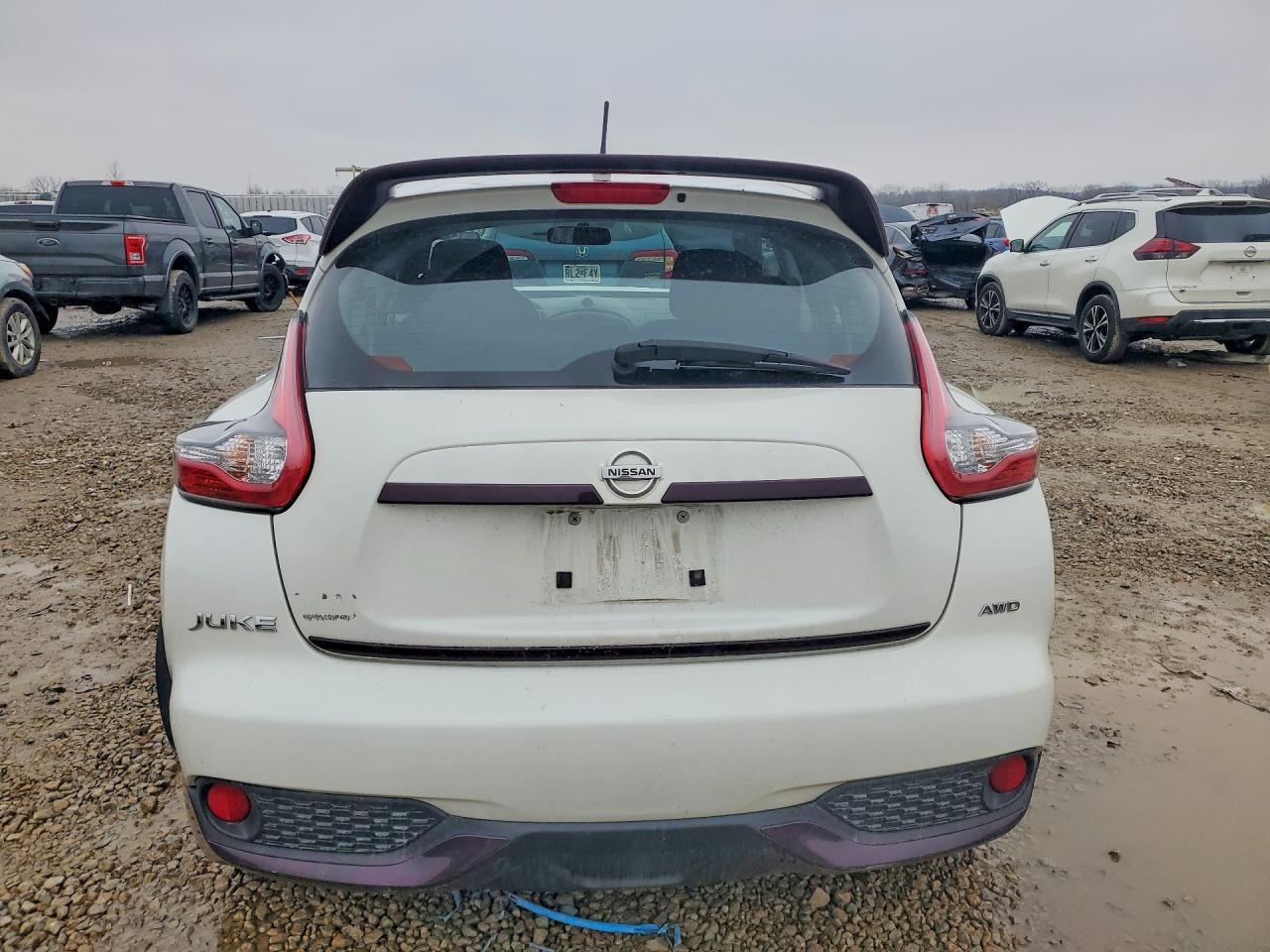 2015 Nissan Juke S - Фото 6
