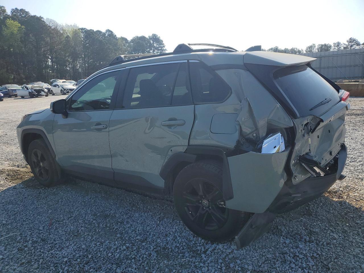 2022 Toyota Rav4 Xle - Image 2