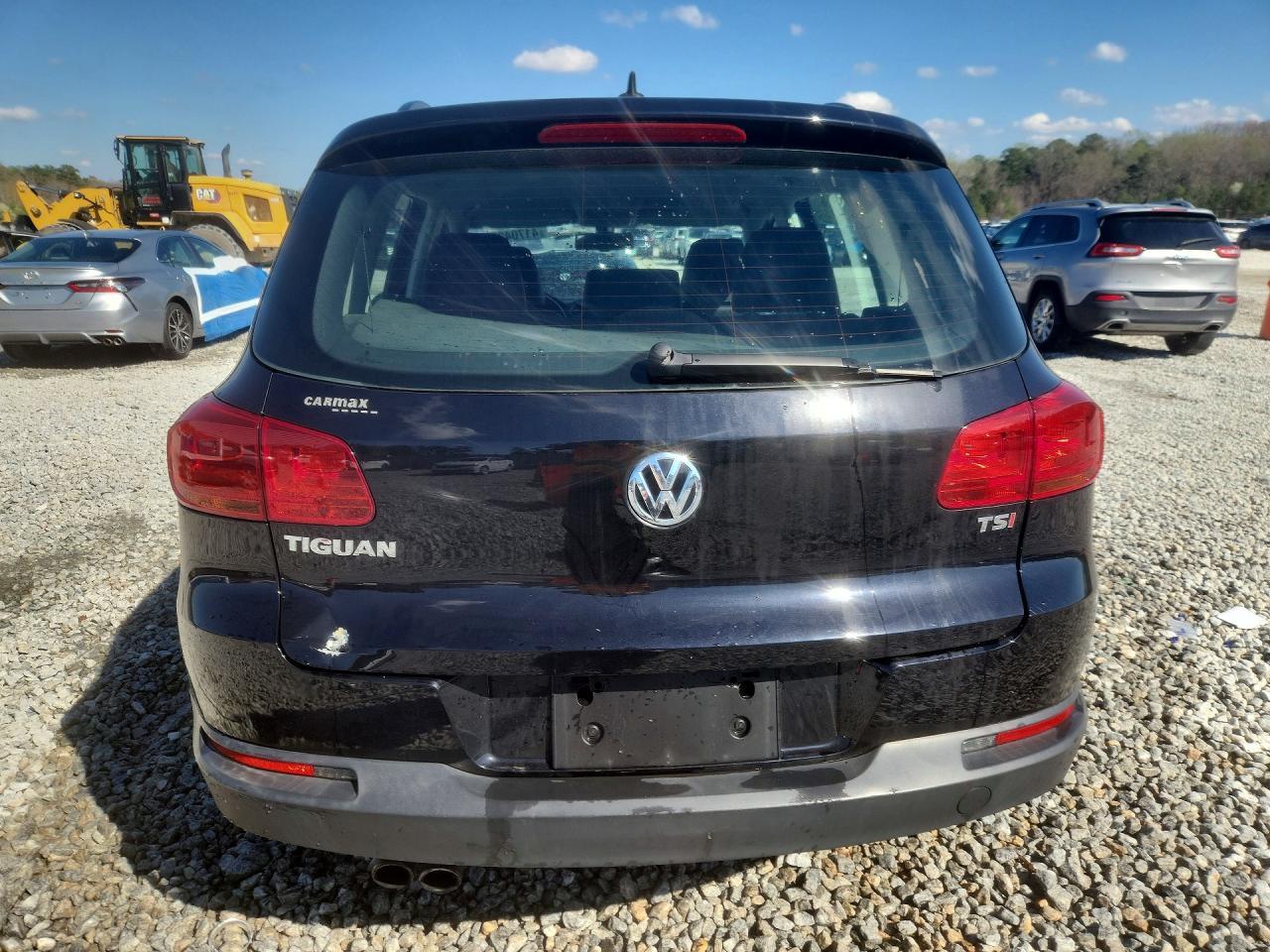 2017 Volkswagen Tiguan S - Фото 6