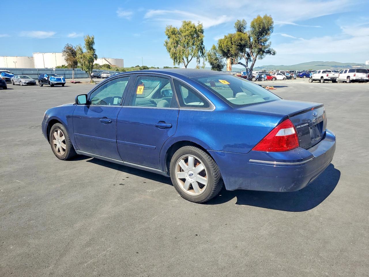 2005 Ford Five Hundred Se - Image 2
