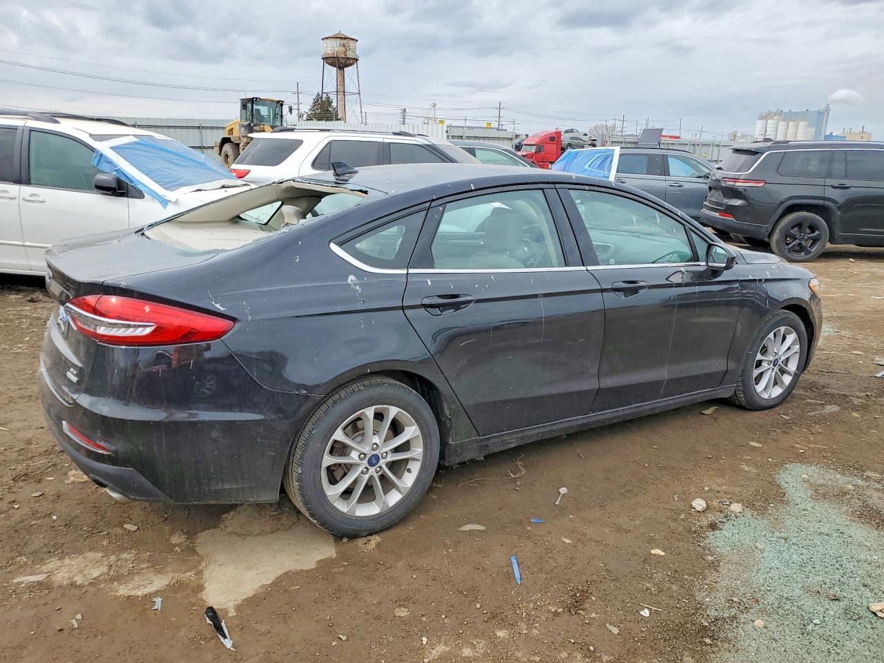 2020 Ford Fusion Se - Фото 3