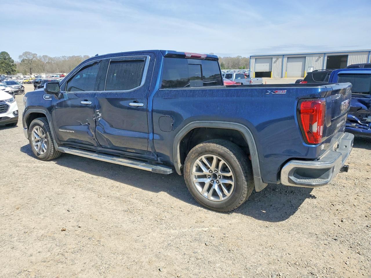 2021 GMC K1500 - Фото 2