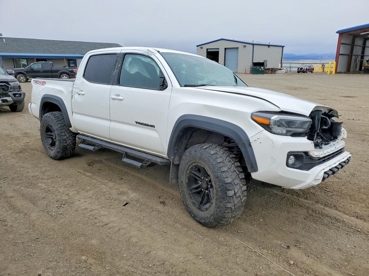 2023 Toyota Tacoma Trd Off-Road - Image 4