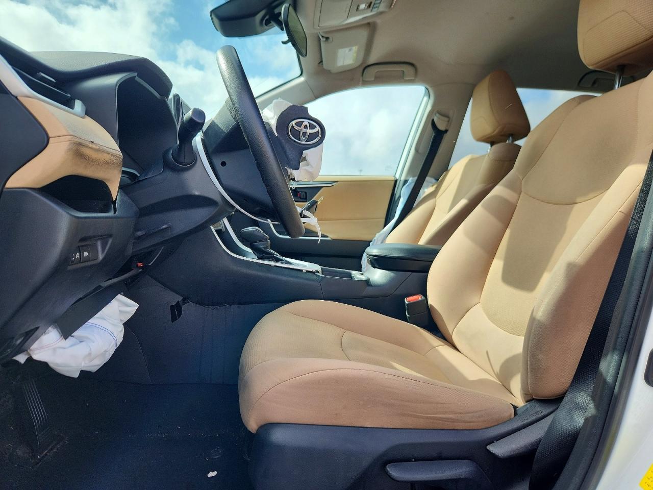 2019 Toyota Rav4 Le - Image 7