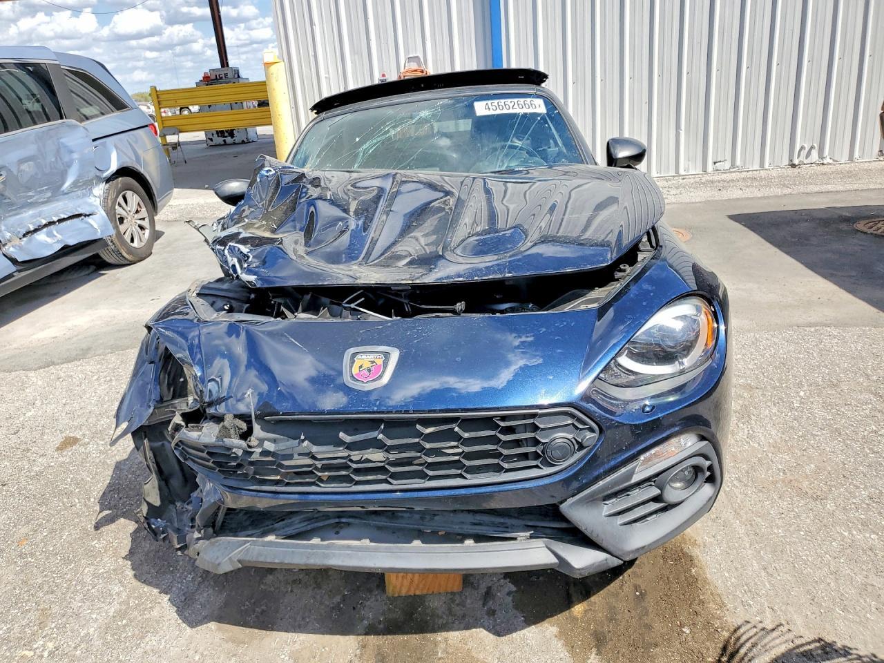 2018 Fiat 124 Spider Classica - Image 5