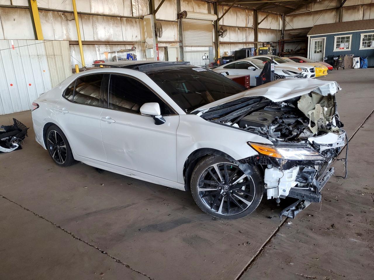 2019 Toyota Camry Xse - Фото 4