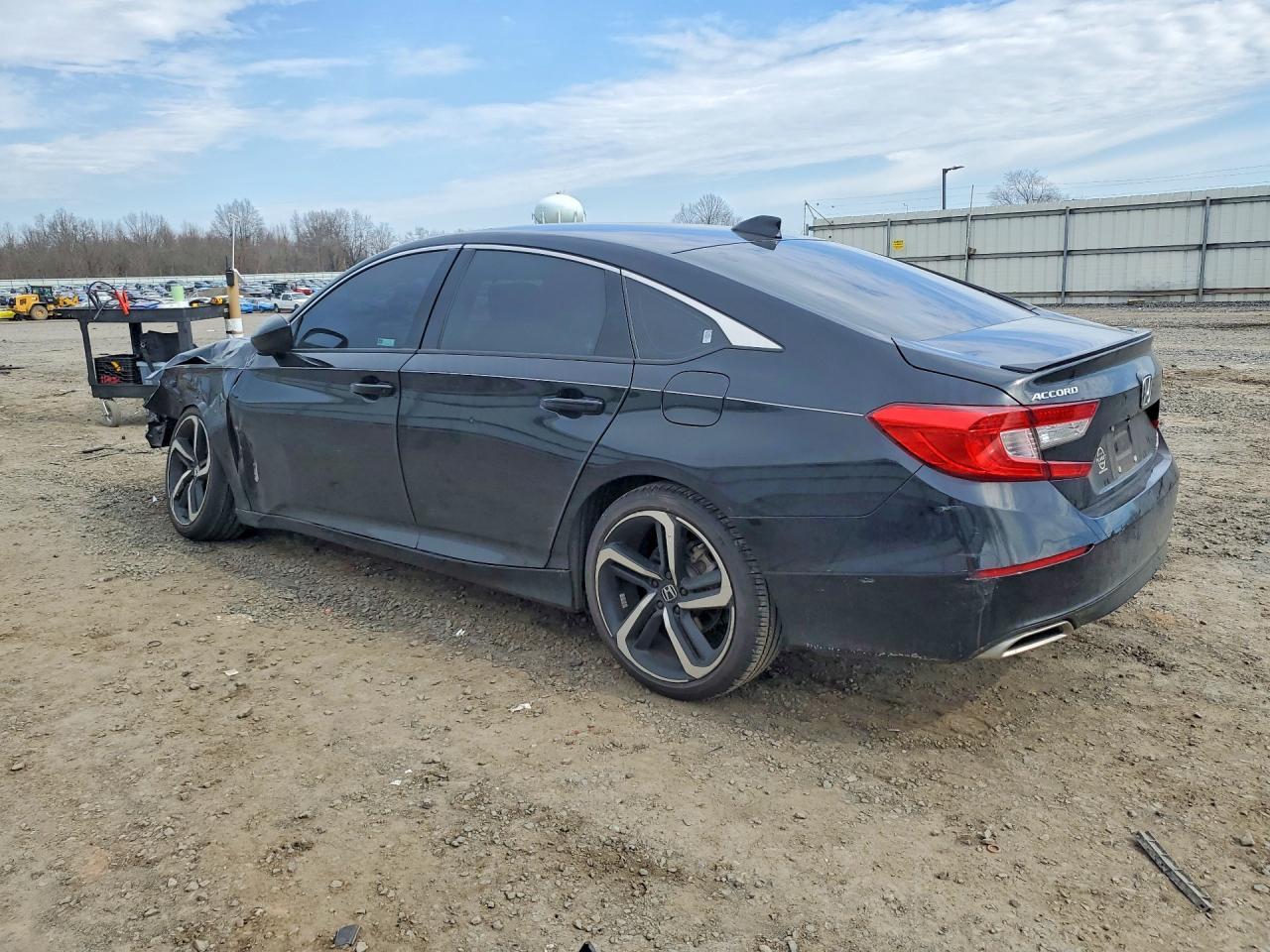2022 Honda Accord Sport - Фото 2