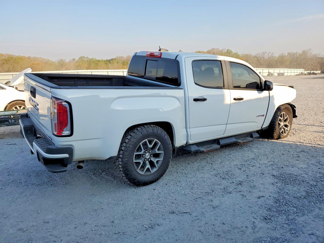 2021 GMC Canyon At4 - Image 3