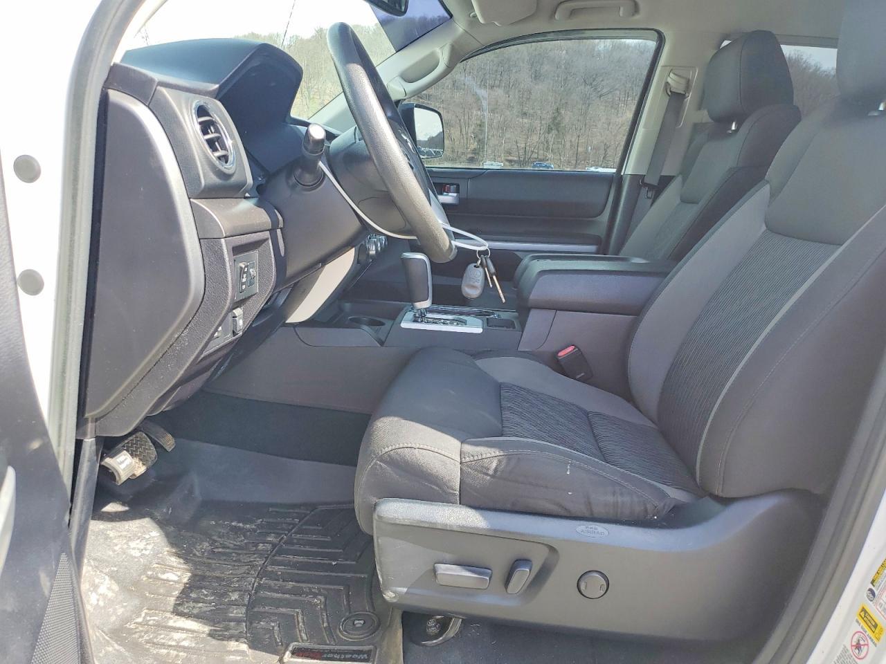 2014 Toyota Tundra Sr5 - Image 7