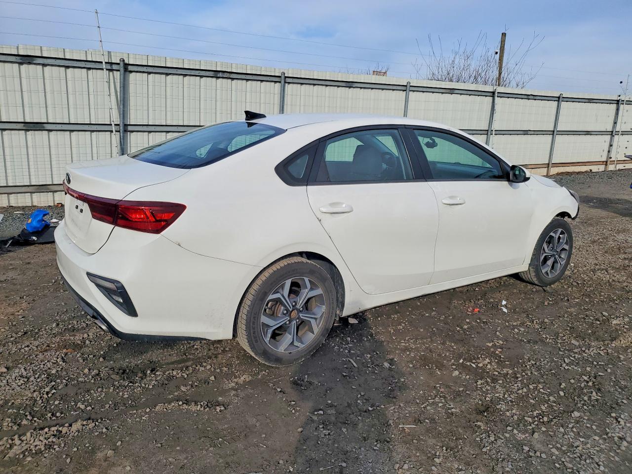 2020 Kia Forte Lxs - Image 3