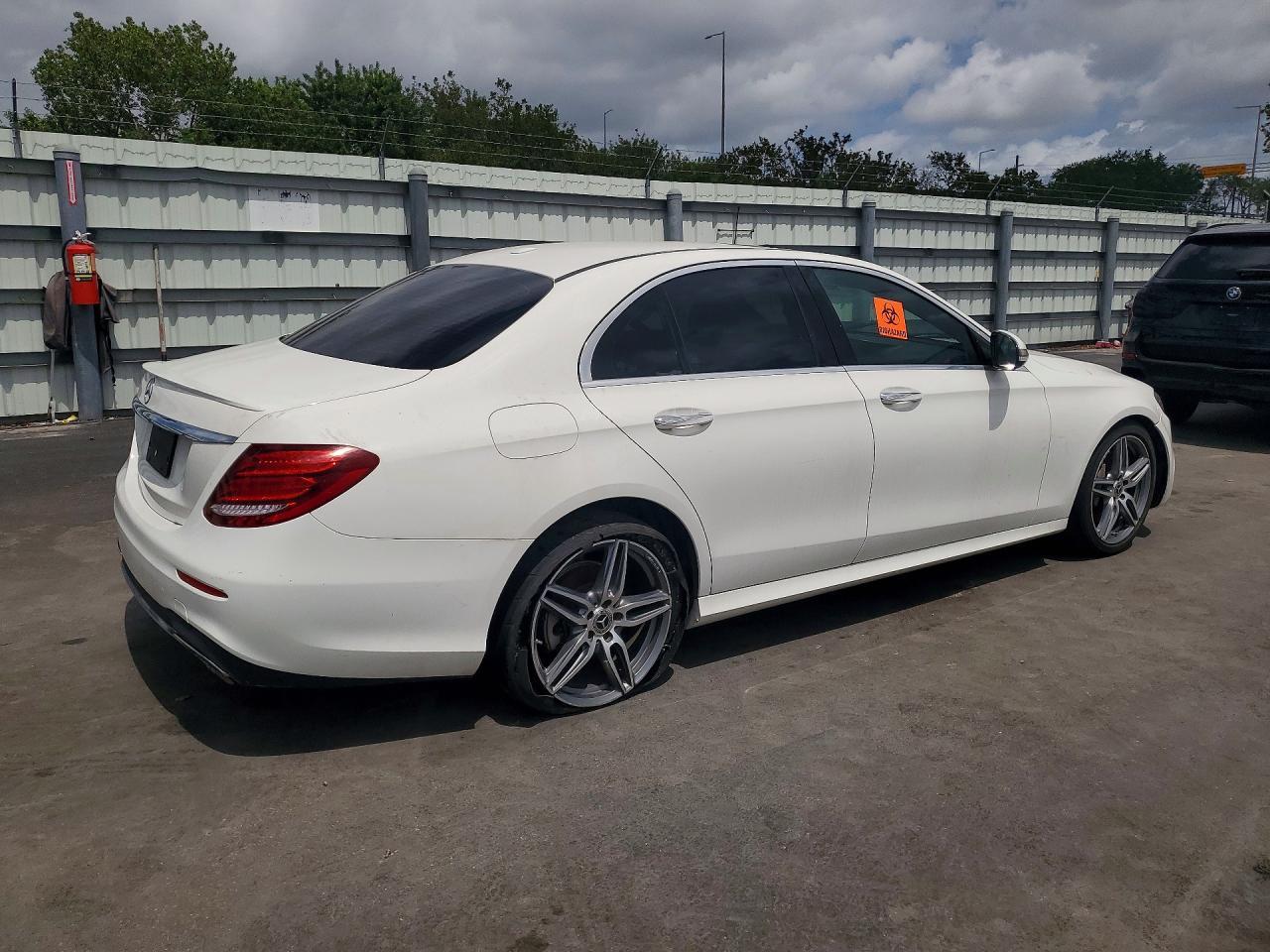 2019 Mercedes-Benz E 300 - Image 3