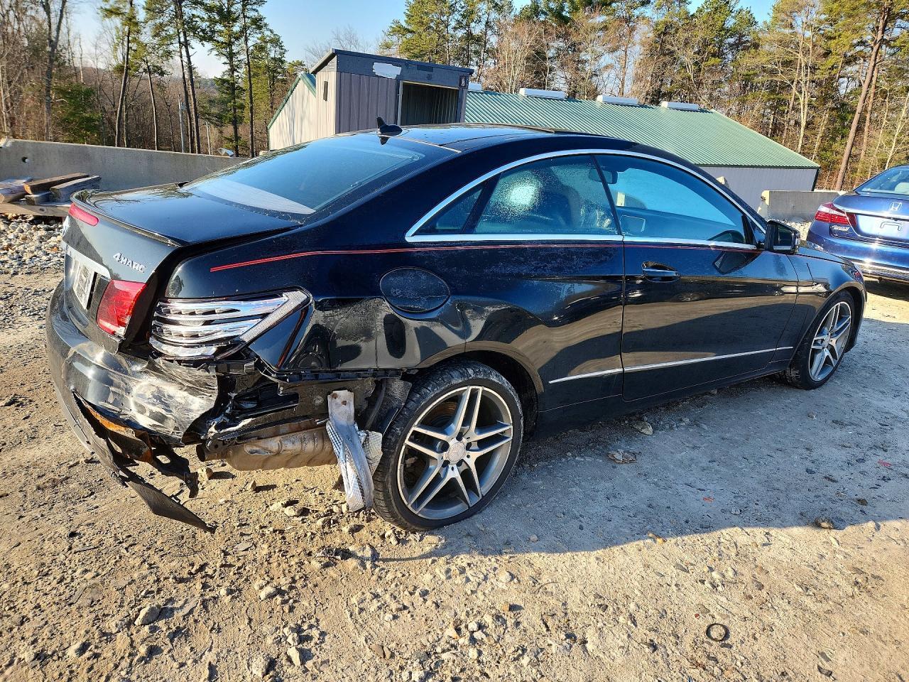 2014 Mercedes-Benz E 350 4Matic - Image 3