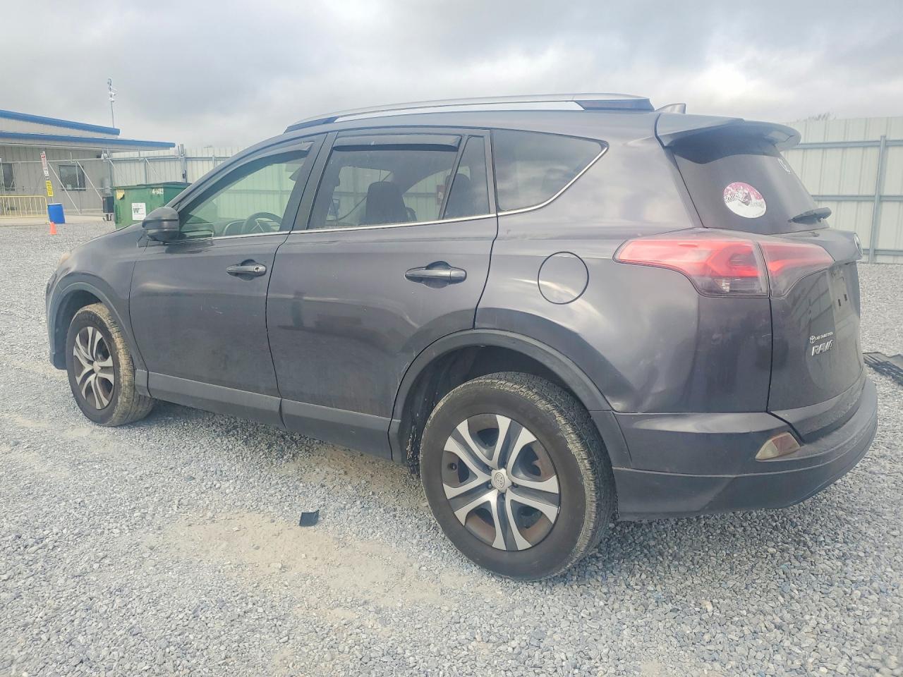 2017 Toyota Rav4 Le - Фото 2