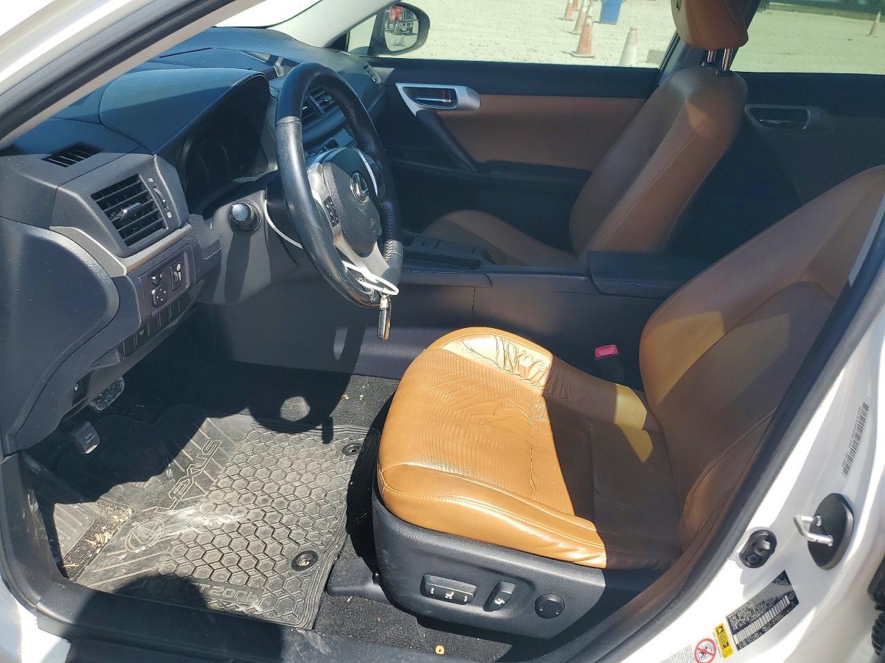 2012 Lexus Ct 200H Premium - Image 7