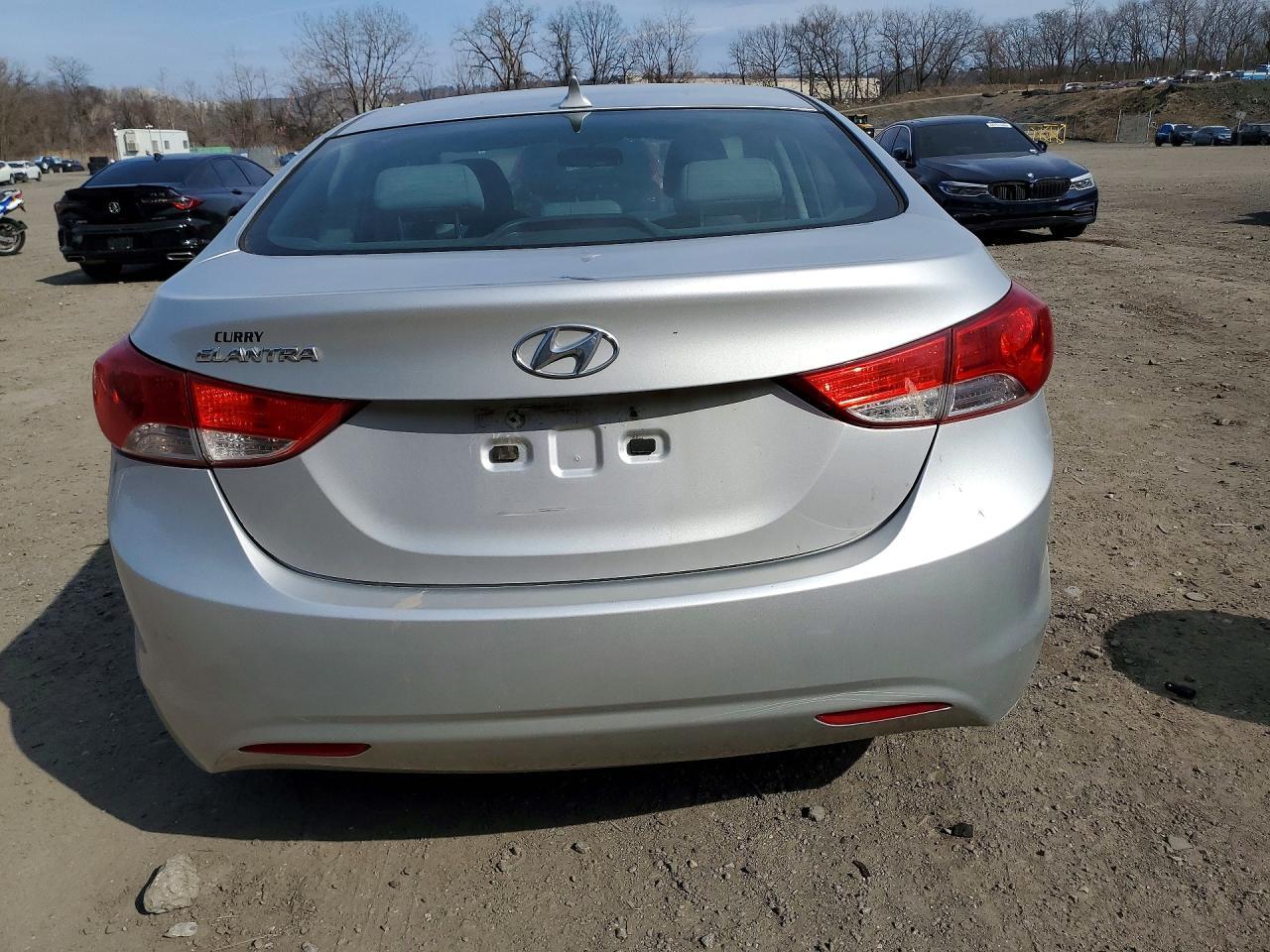 2012 Hyundai Elantra Gls - Фото 6