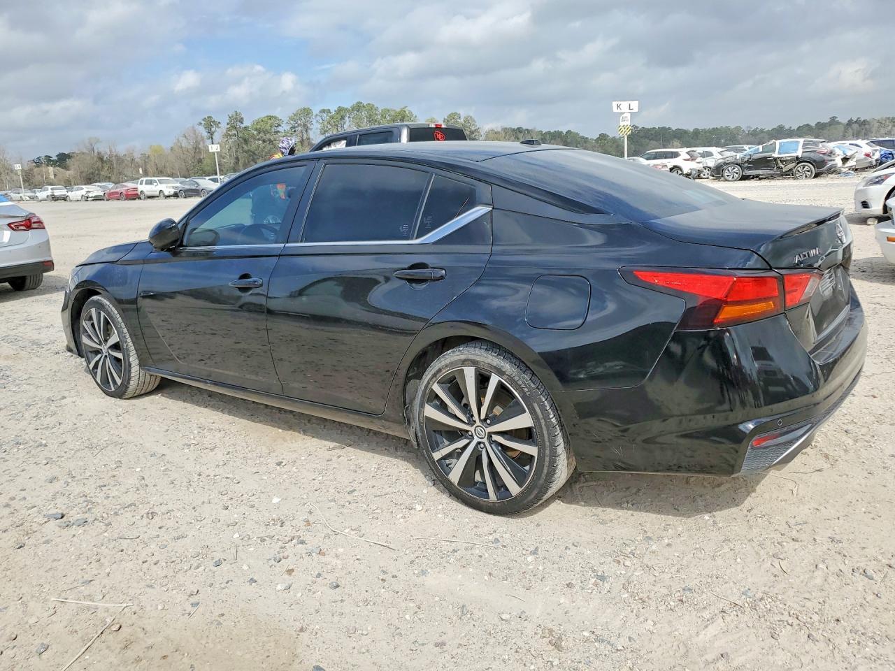 2022 Nissan Altima 2.5 Sr - Фото 2